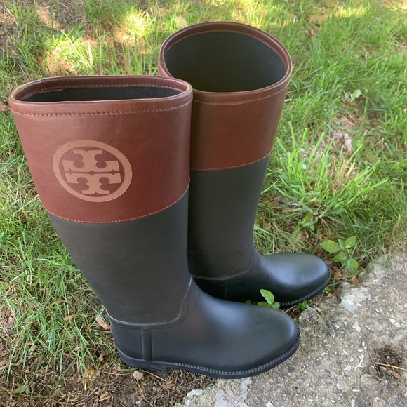 tory burch diana rain boots